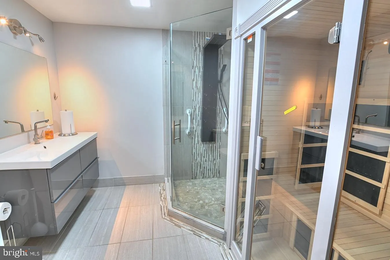 1 bed, 2330 sqft, $1,750 — Photo 2