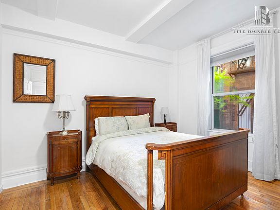 3rd image of 203 W 81st St #3E1