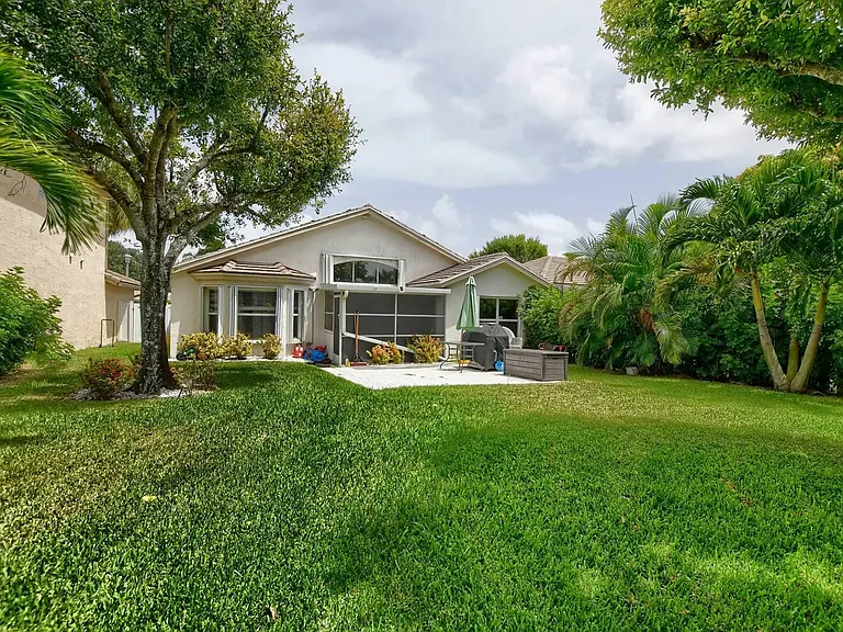 7927 Manor Forest Blvd — Photo 8