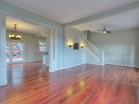 Living room & Dining room