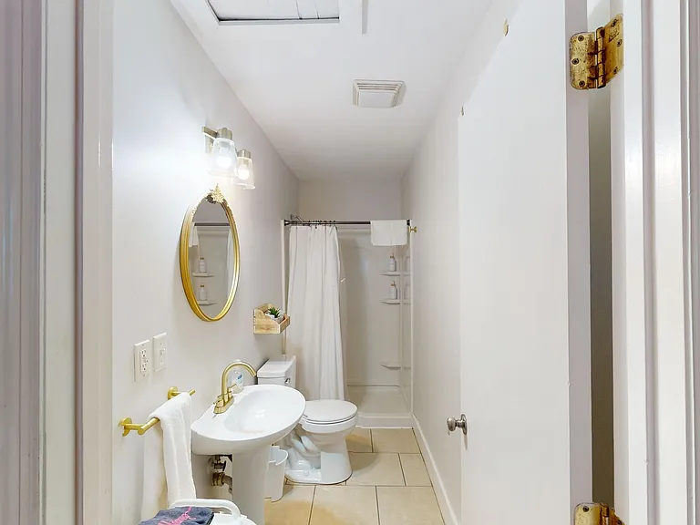 415 Humphreys Street — Photo 11