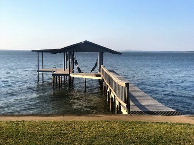 1st image of 323 Admiral Dr