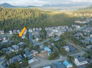 Dory Pointe Loop, Pacific City, OR 97135