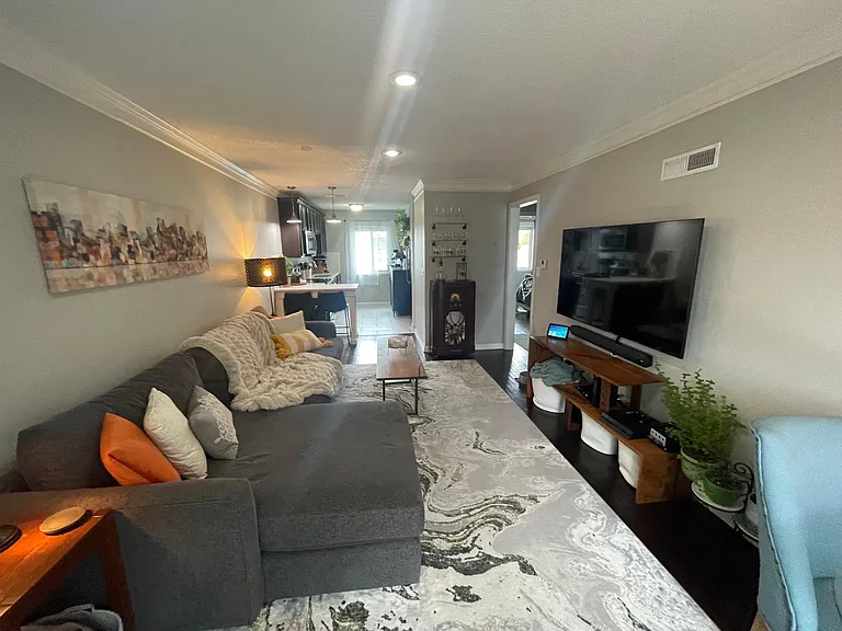 7217 W 78th St #B — Photo 13
