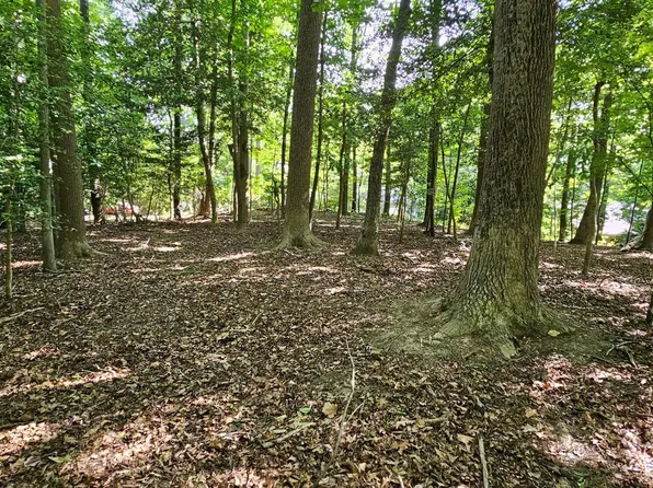 854 Forest Glen Rd, Lusby, MD 20657