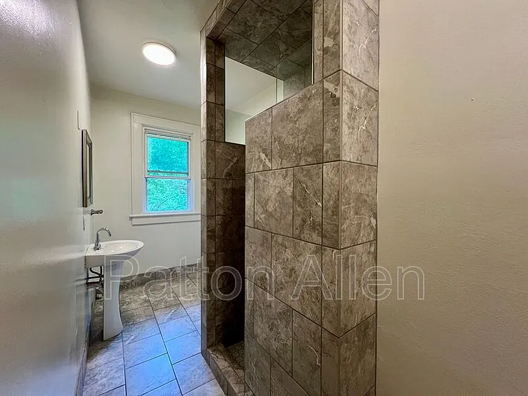 43 Ravenscroft Dr #19 — Photo 7