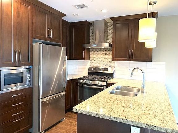 3rd image of 5055 Springs Blvd #314