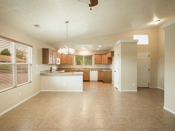4th image of 4216 Laramie Dr NW
