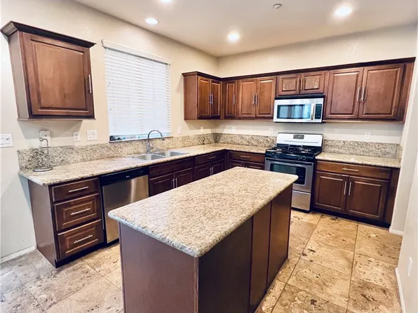 18284 Laguna Pl, Fontana, CA 92336