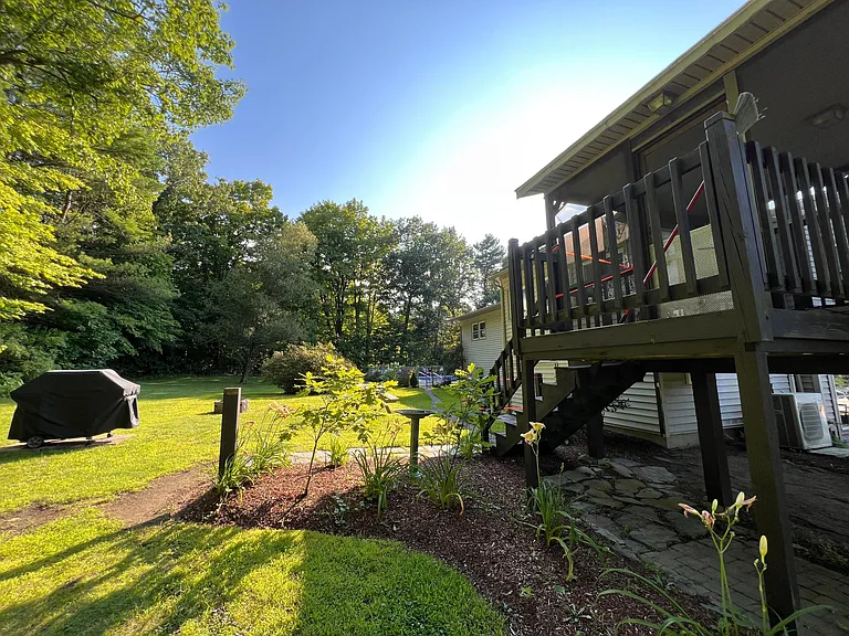 67 Suncrest Ter — Photo 29