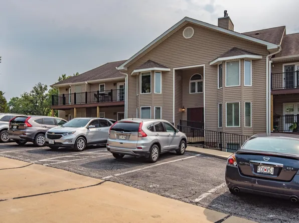 4525 Eli Dr APT I, Saint Louis, MO 63128