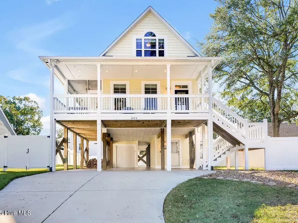 805 E Yacht Drive, Oak Island, NC 28465