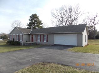 538 Hinton Rd, Shady Spring, WV 25918