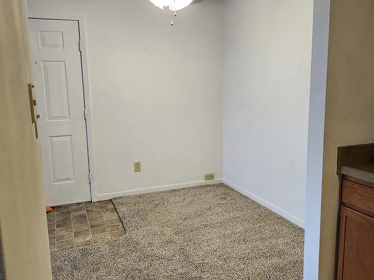 2104 Lincoln Ave #2F — Photo 4