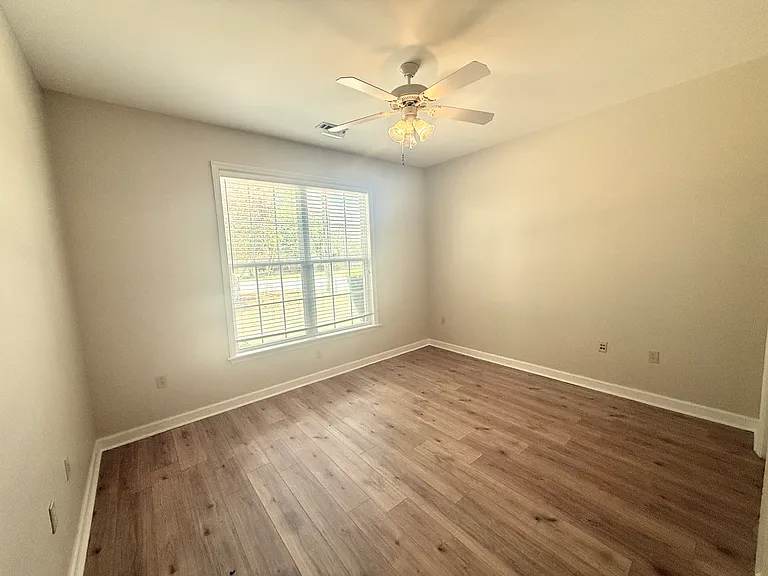335 Pine Loop Cir — Photo 15