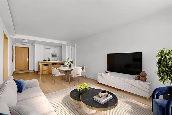 Rented by R New York | media 21