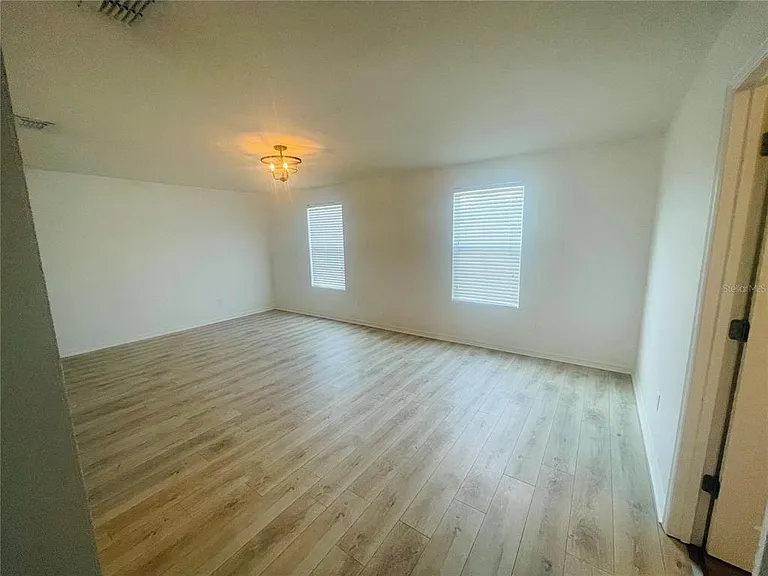 16616 Broadford Ln — Photo 16