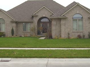 14204 Glenwood Dr, Shelby Township, MI