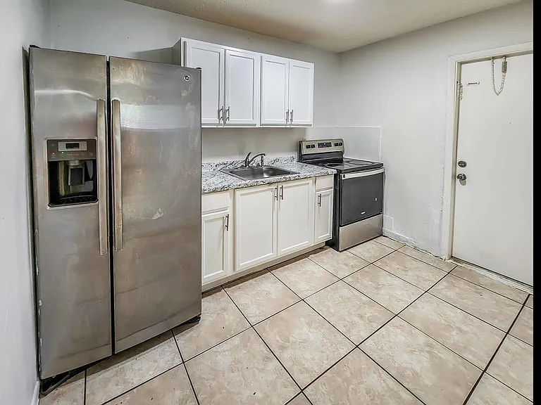 76 SW 8th Ave #MM — Photo 7