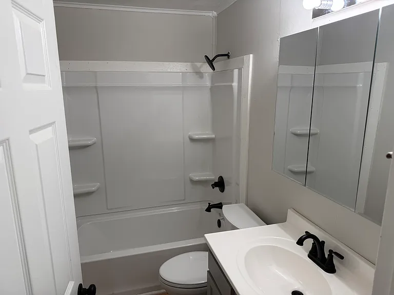 318 Hummingbird Ln — Photo 6