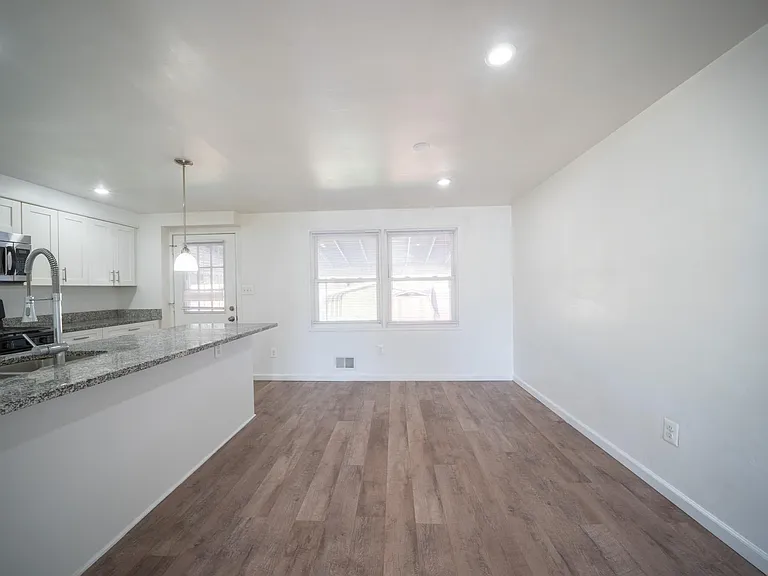 3167 Ryerson Cir — Photo 6