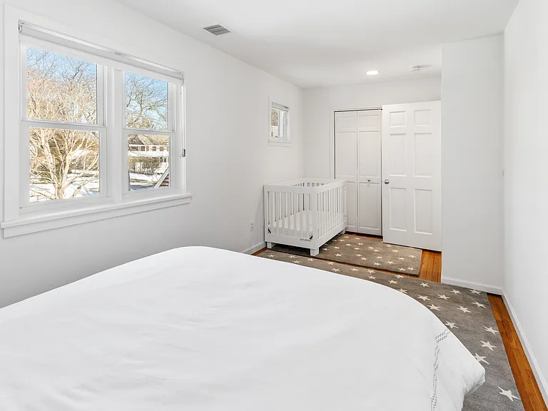 141 Harvest Ln — Photo 21