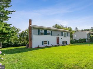 202 W Maple Ave, Sterling, VA 20164