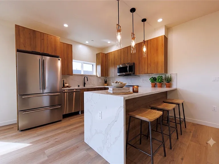 5933 Comey Ave #1 — Photo 4