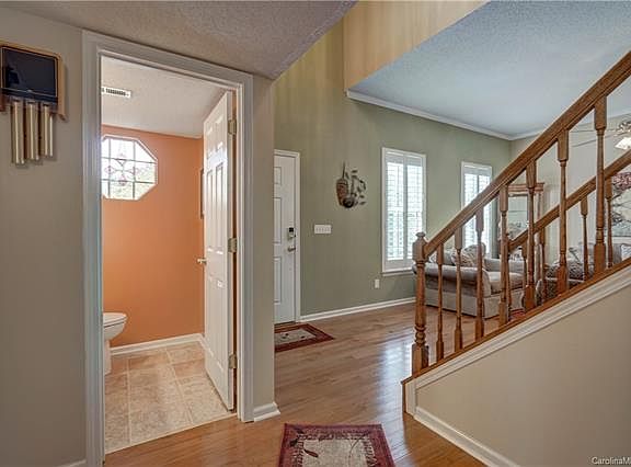 4th image of 113 Misty Arbor Ln