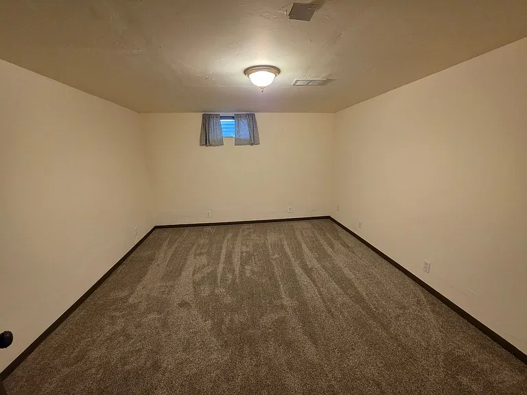 1798 Chateau Dr — Photo 18
