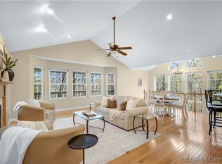 101 Cliffstone Ln, Sunrise Beach, MO 65079