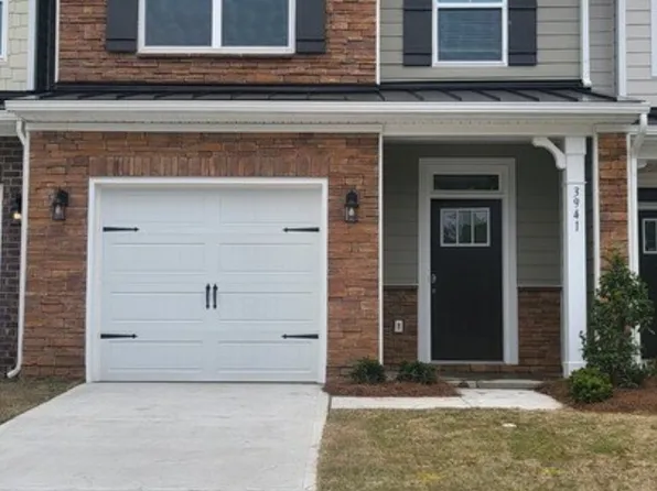 3941 Fadden St, Harrisburg, NC 28075
