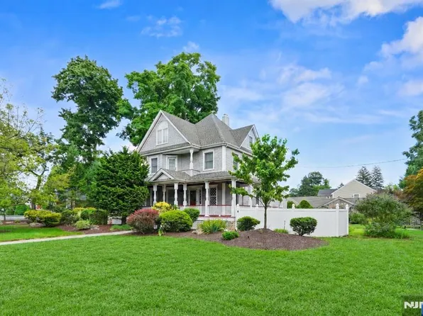 235 Kinderkamack Rd, Emerson, NJ 07630