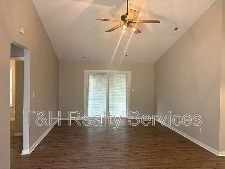 1335 Millridge Dr — Photo 4