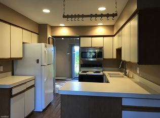 20099 Evergreen Meadows Rd #1, Southfield, MI 48076