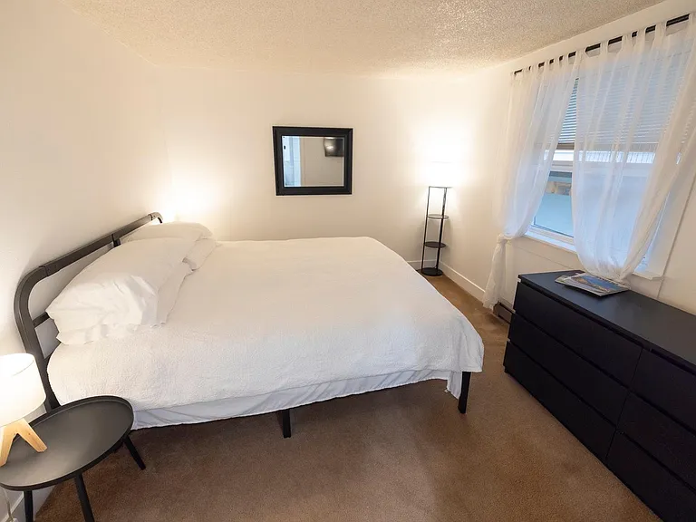 1600 NW Quincy Ave #1 — Photo 10