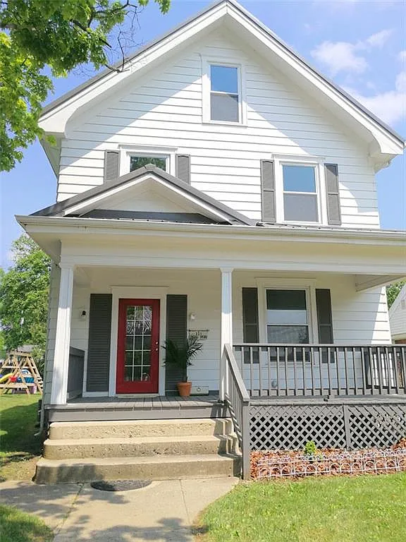 221 S Park St photo 1