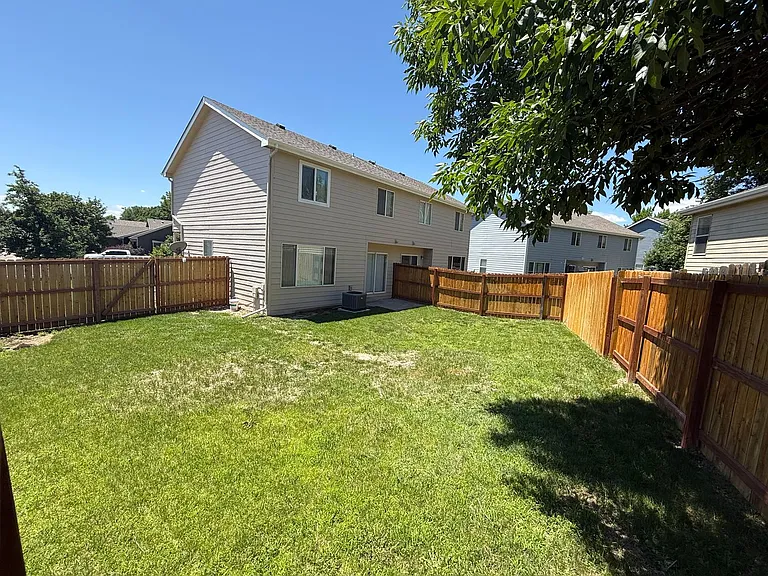 432 Sundance Cir N — Photo 20
