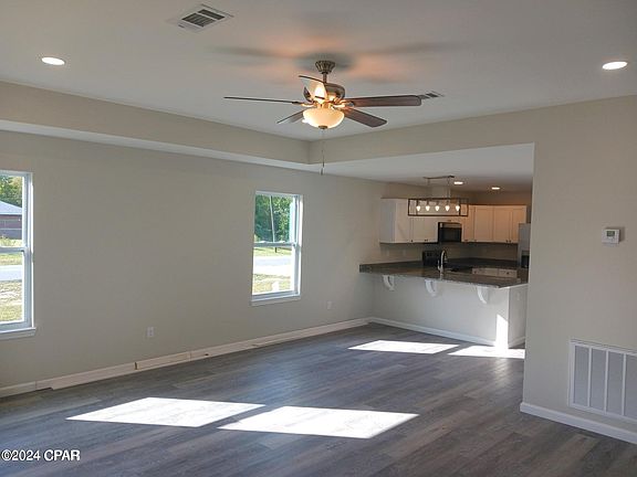 5th image of 4025 Zinnia Dr