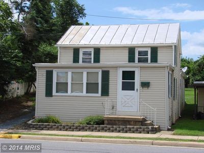 813 E Main St, Luray, VA, 22835