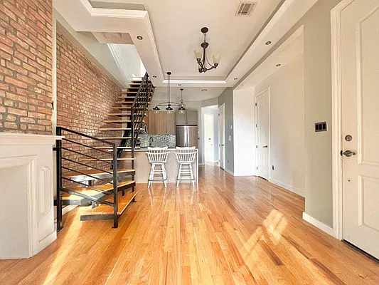 Living room, photo 1