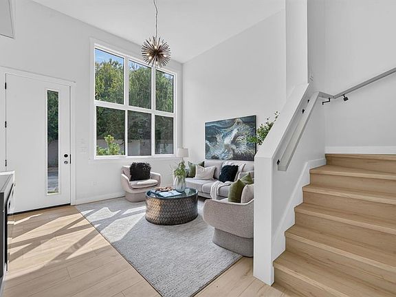 3rd image of 2020 S 12th Ave SW