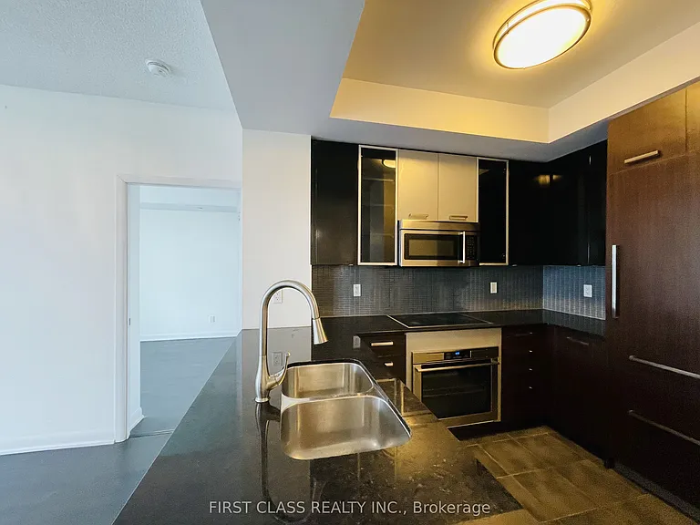 5168 Yonge St #Penthouse 305 — Photo 3