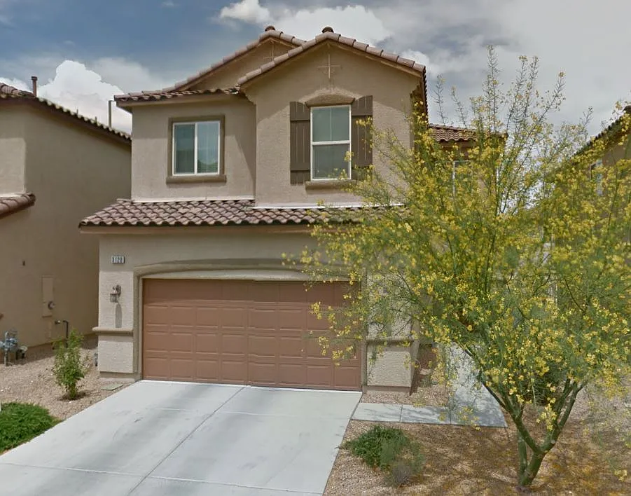 Amazing Two Story Home just outside Southern Highlands! — Photo 2