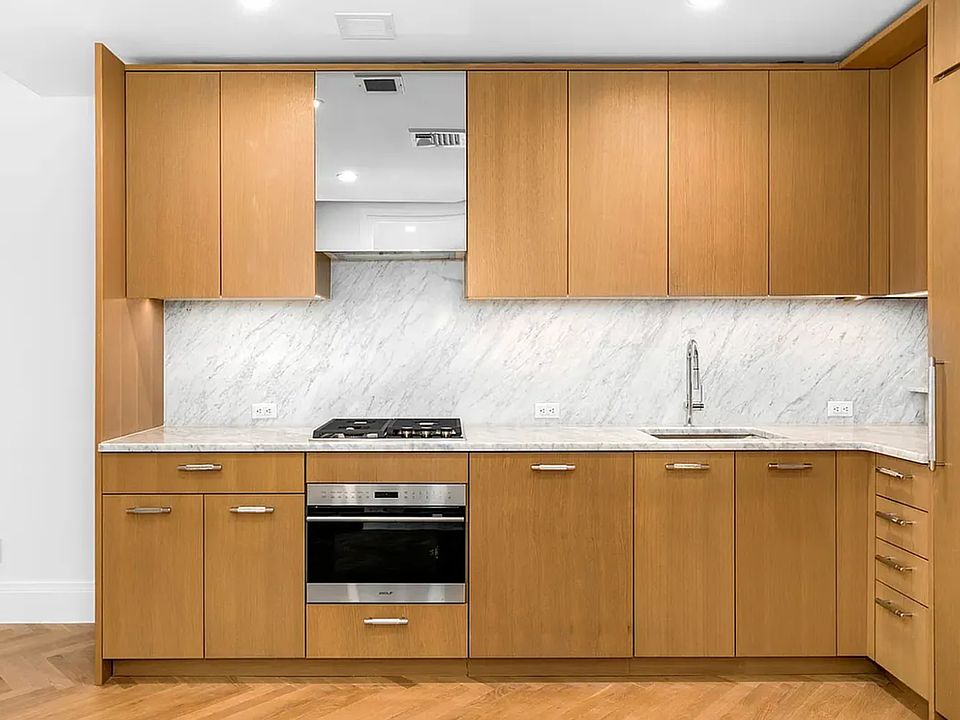 1st image of 300 W 122nd St Floor 10