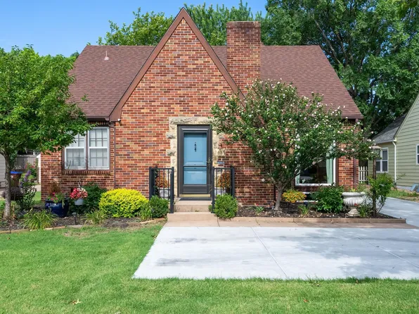 145 N Edgemoor St, Wichita, KS 67208