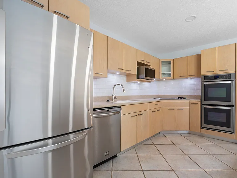 4420 W Fair Oaks Ave — Photo 7