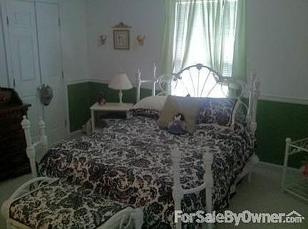 3rd image of 6308 Meadow Dr