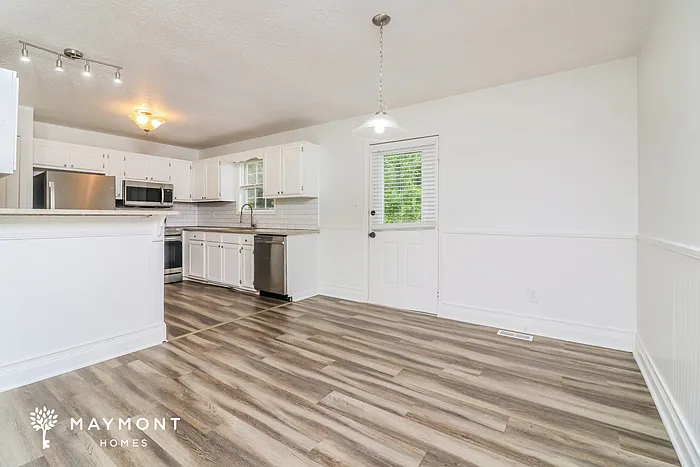 980 Hitchcock Rd — Photo 7