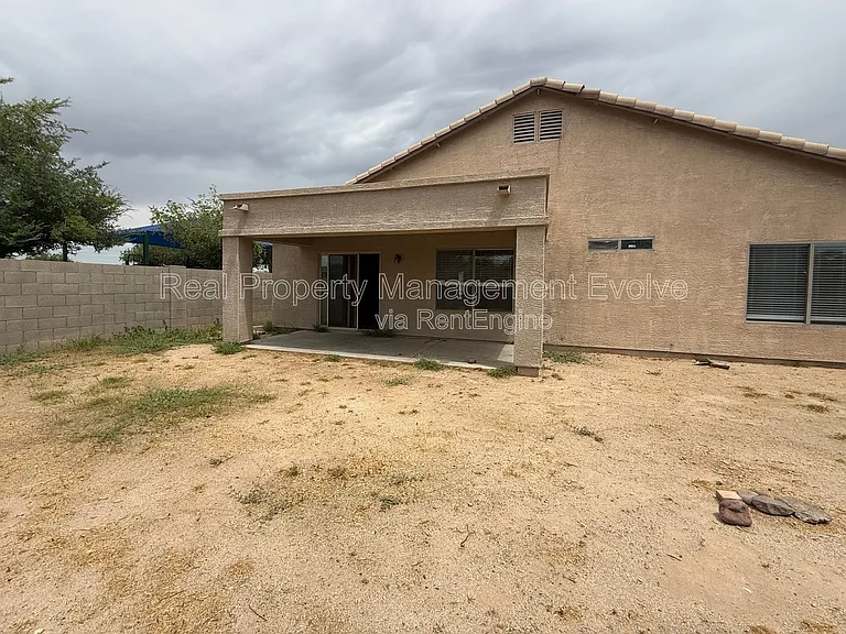 1225 W Shumway Farm Rd — Photo 28